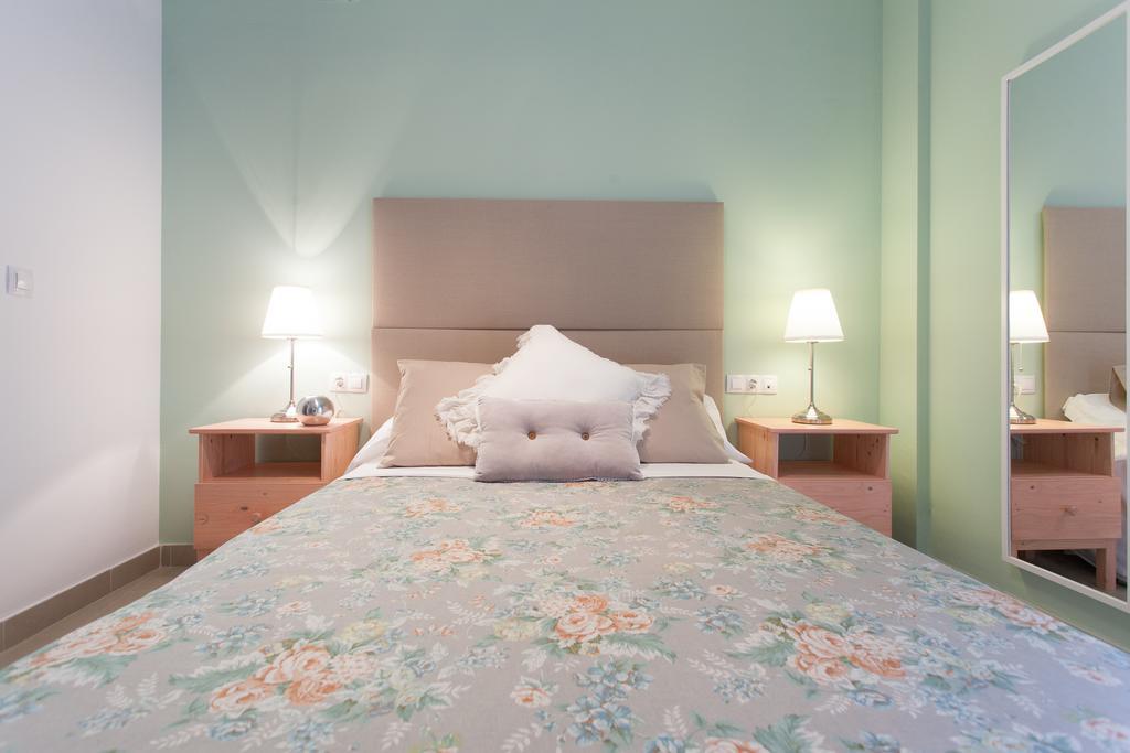Apartamentos San Lorenzo Sevilla Bagian luar foto