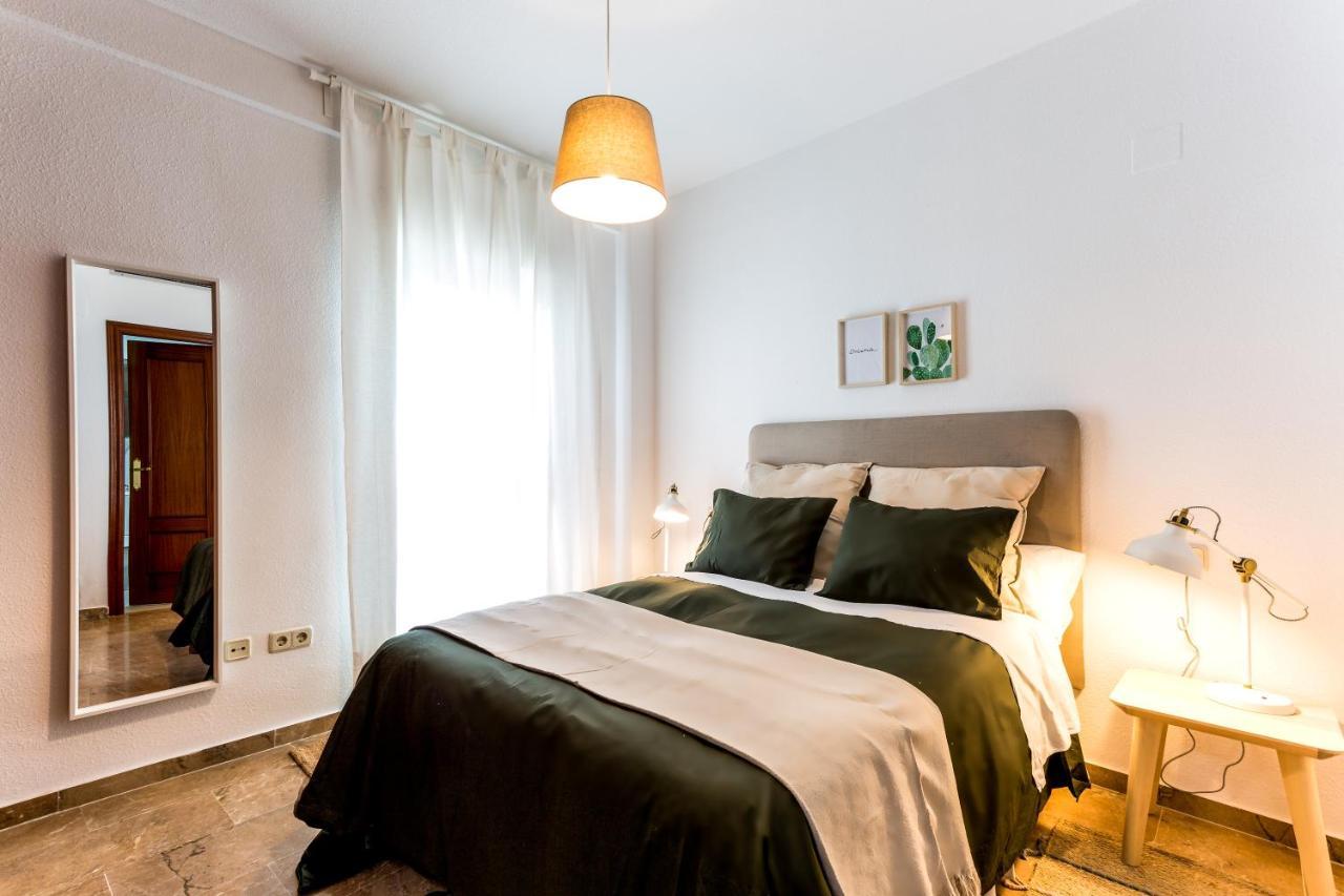Apartamentos San Lorenzo Sevilla Bagian luar foto